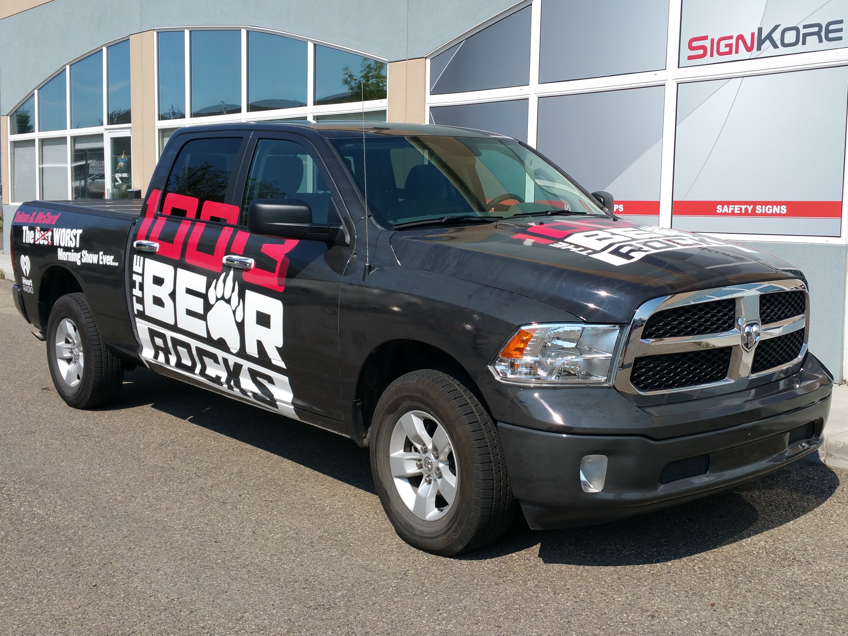 Graphics and Vinyl Installation Edmonton PRO WRAP